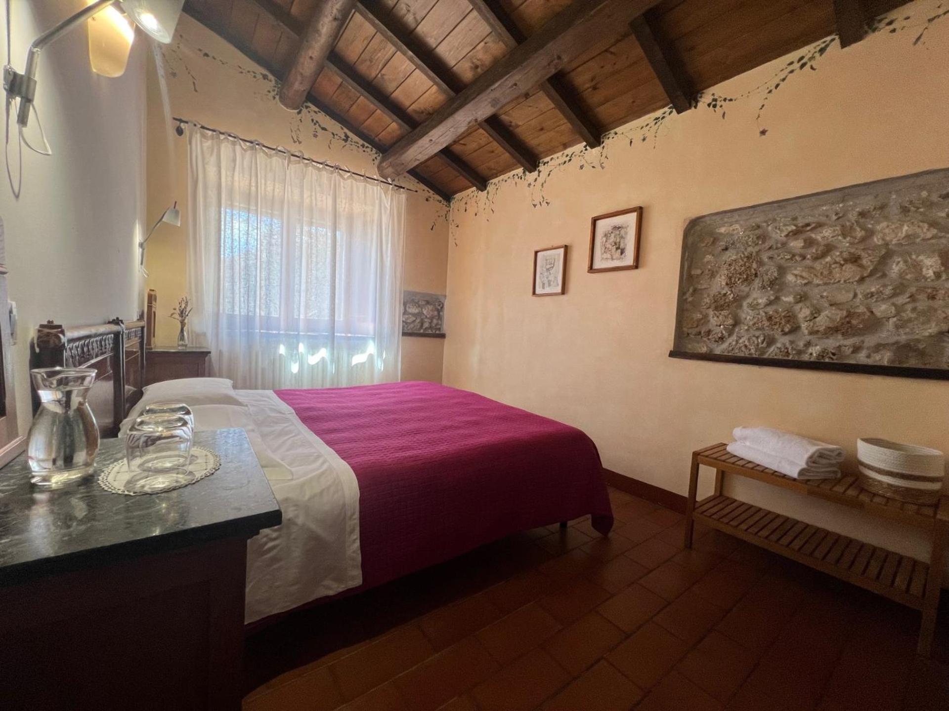 Locanda Sul Lago Santo Stefano Di Sessanio Eksteriør billede