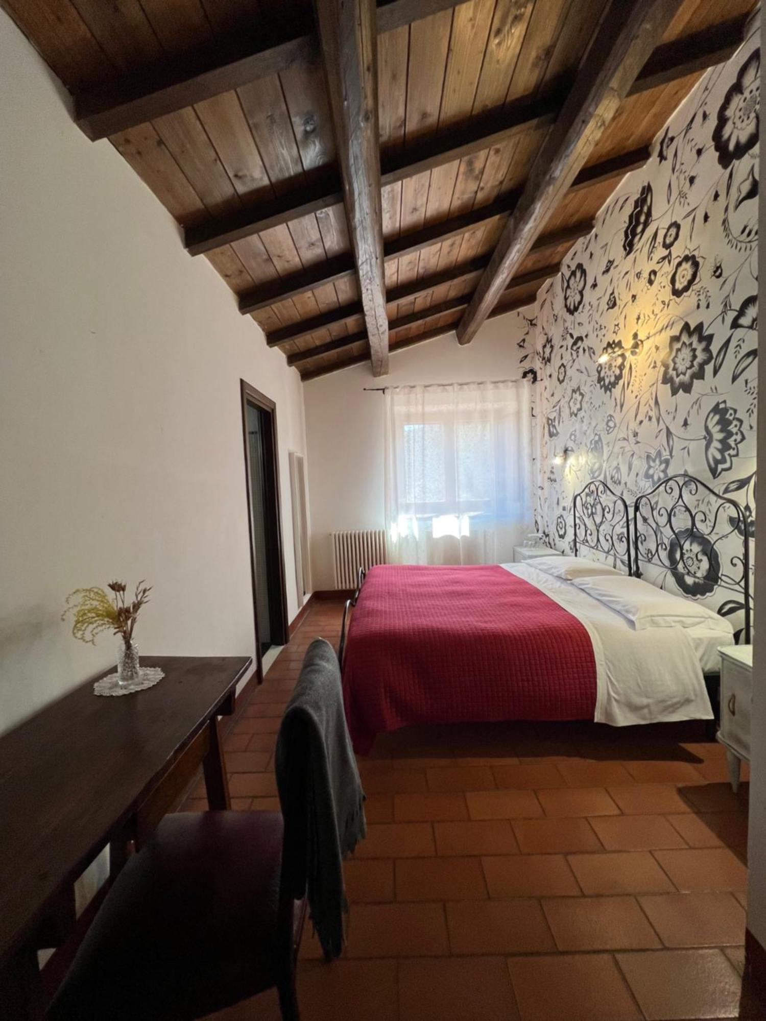 Locanda Sul Lago Santo Stefano Di Sessanio Eksteriør billede