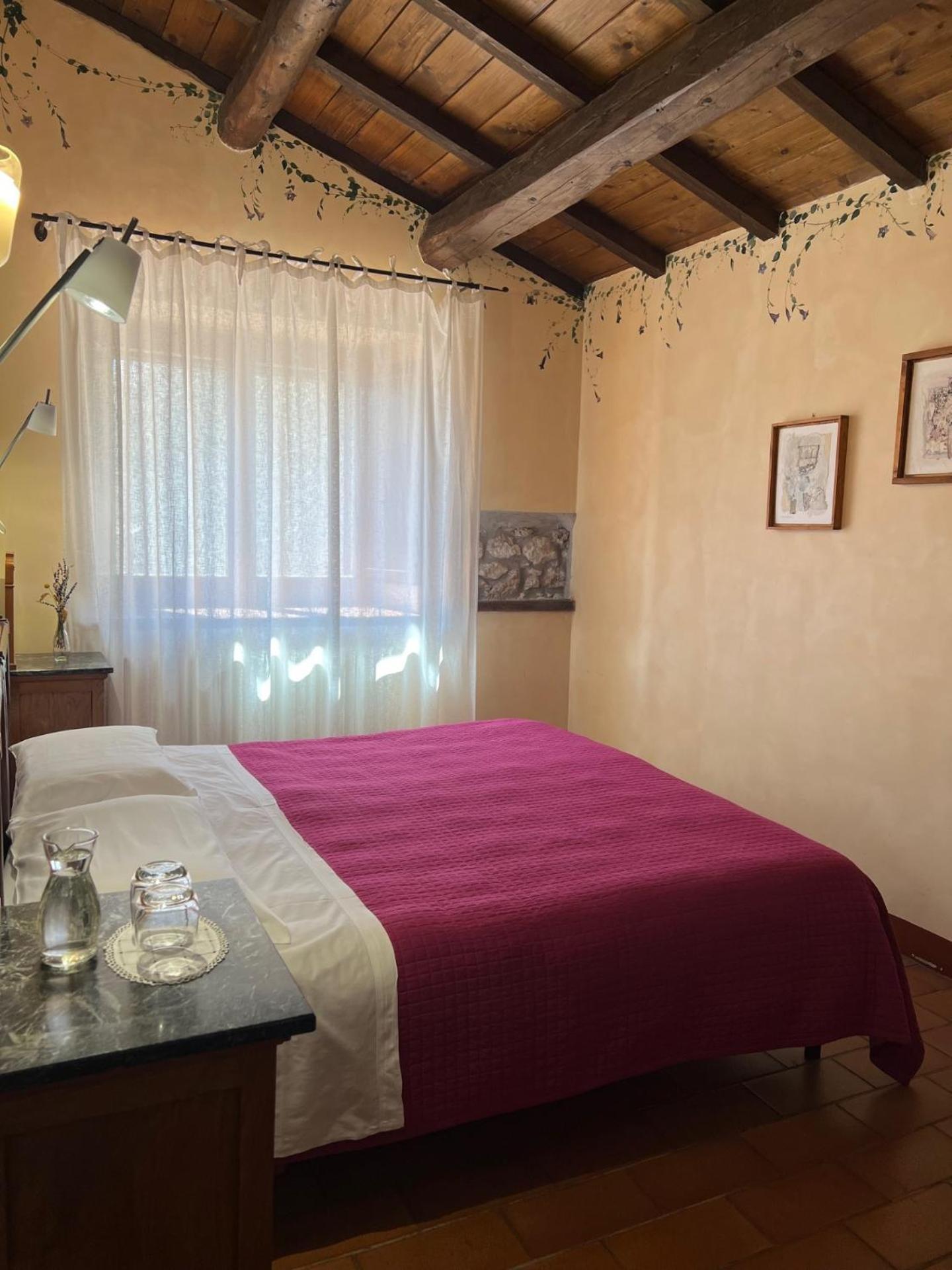 Locanda Sul Lago Santo Stefano Di Sessanio Eksteriør billede