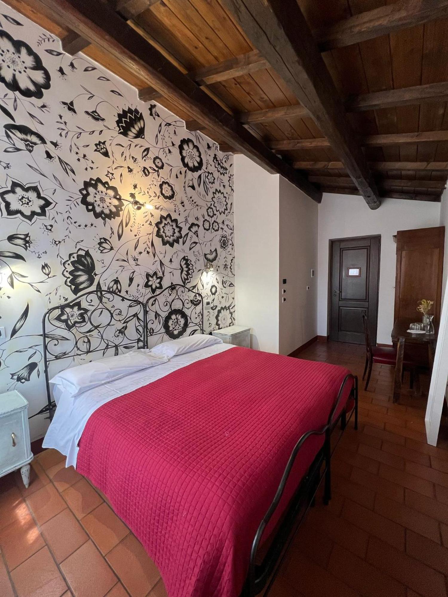 Locanda Sul Lago Santo Stefano Di Sessanio Eksteriør billede