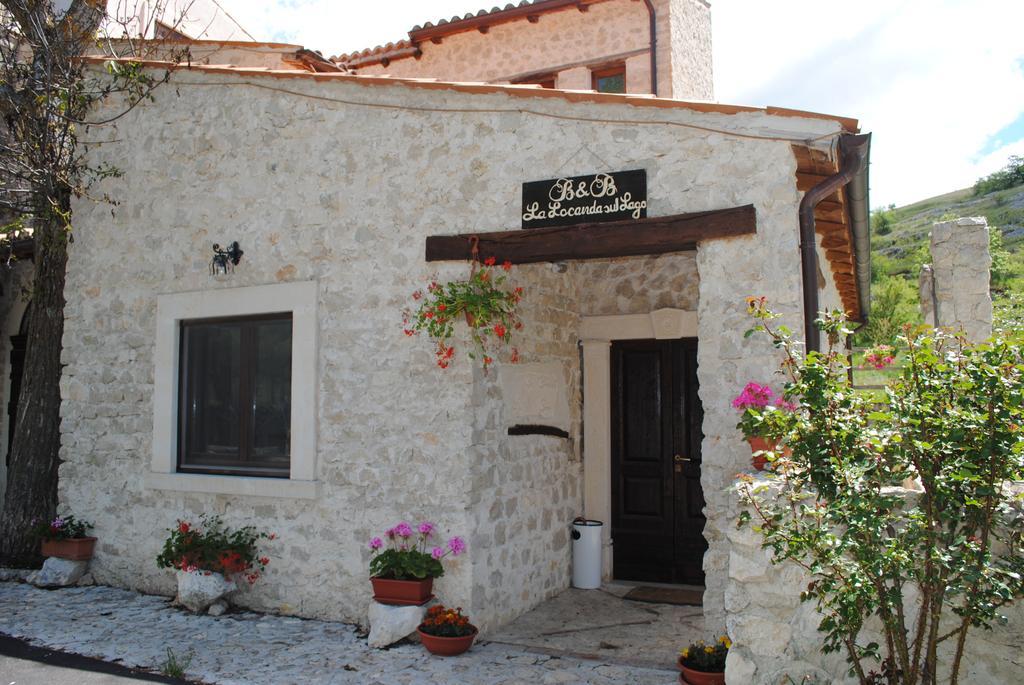 Locanda Sul Lago Santo Stefano Di Sessanio Eksteriør billede
