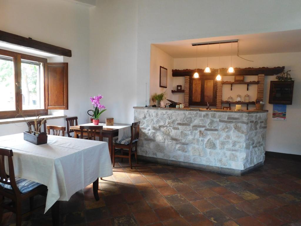 Locanda Sul Lago Santo Stefano Di Sessanio Eksteriør billede