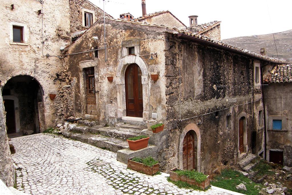 Locanda Sul Lago Santo Stefano Di Sessanio Eksteriør billede