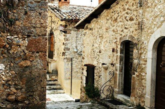 Locanda Sul Lago Santo Stefano Di Sessanio Eksteriør billede