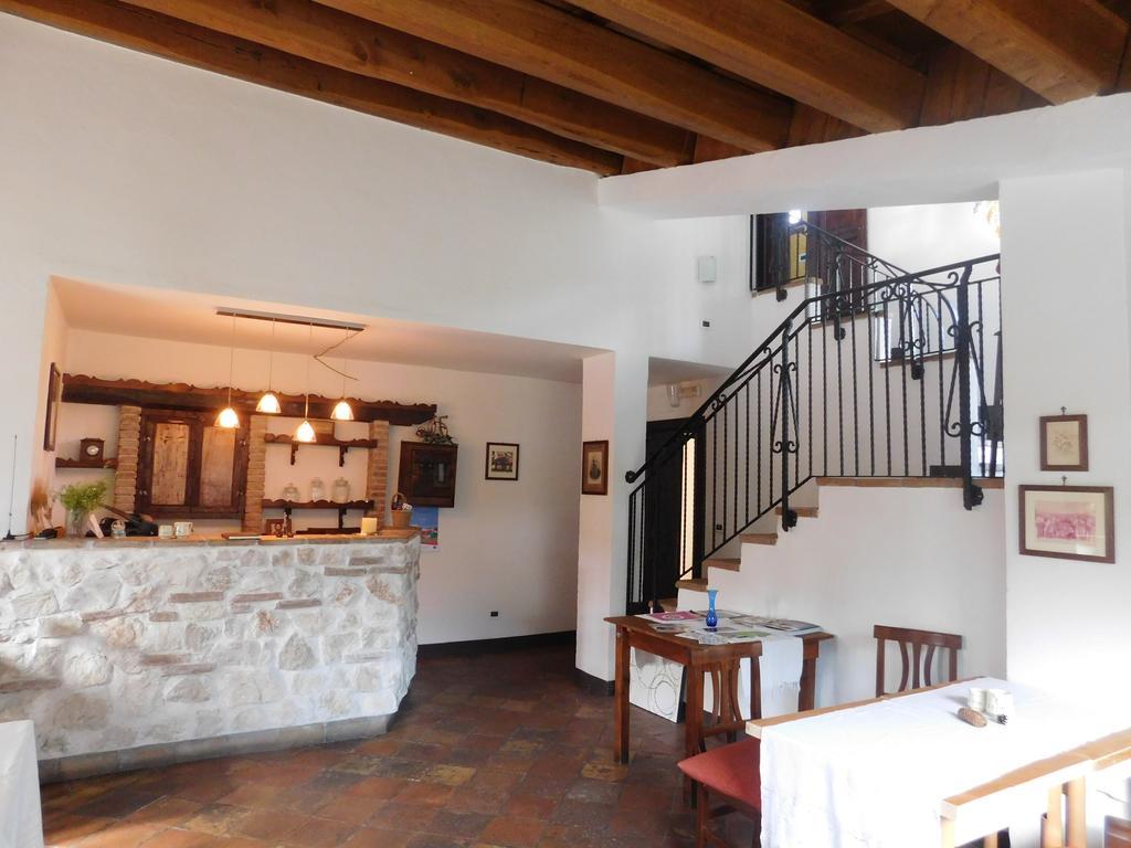 Locanda Sul Lago Santo Stefano Di Sessanio Eksteriør billede